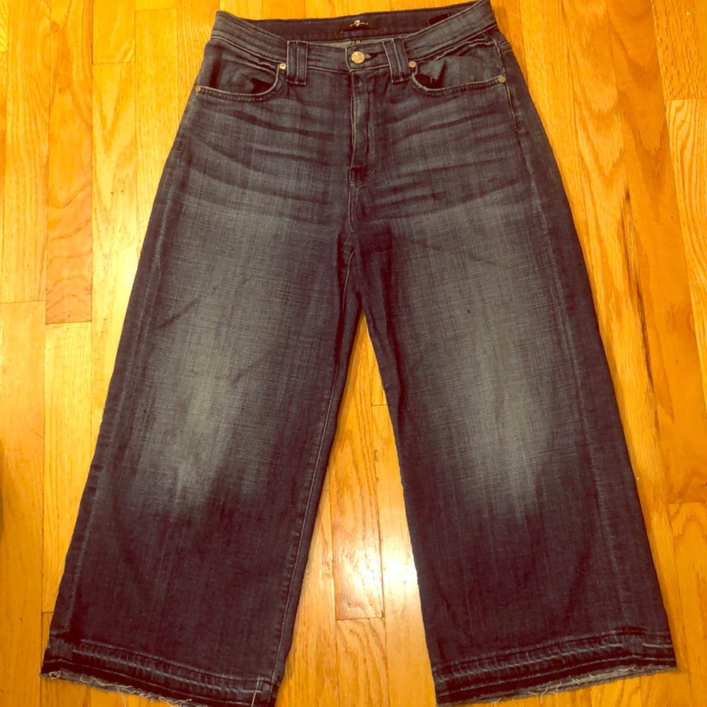 Denim wide leg, raw hem, capris